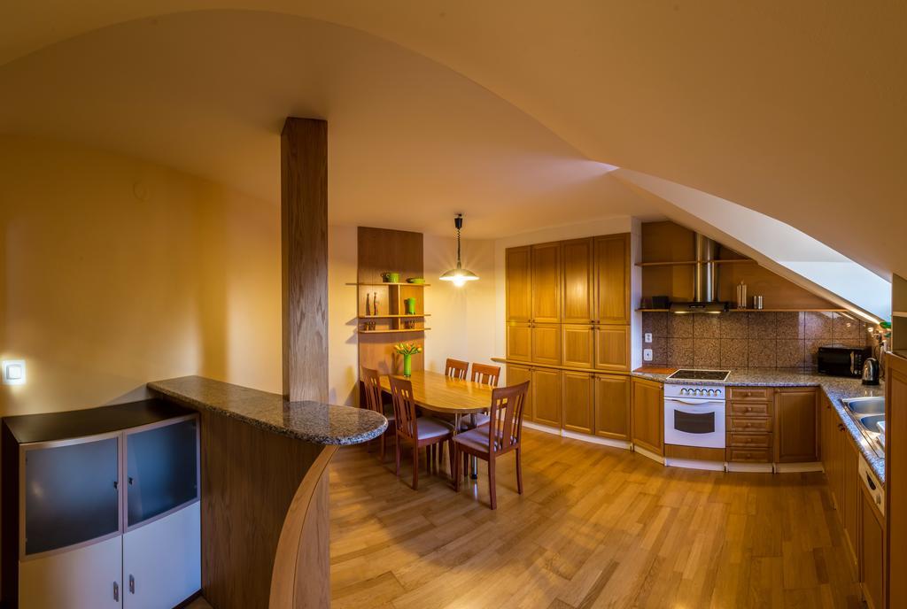 Privat Baja Hotel Lipótszentmiklós Szoba fotó